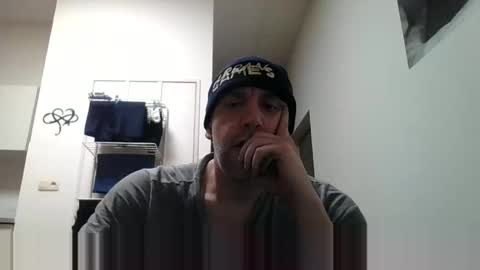 Snapshot of youdeservit chatting on March 1, 2025, 11:47 pm CrayZio online show from March 1, 2025, 11:47 pm