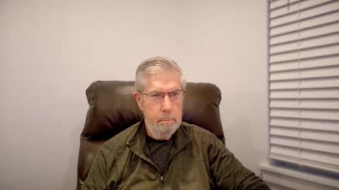 Colorado Guy Straight online show from September 10, 2025, 12:16 pm