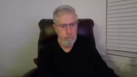 Colorado Guy Straight online show from October 16, 2025, 12:39 pm