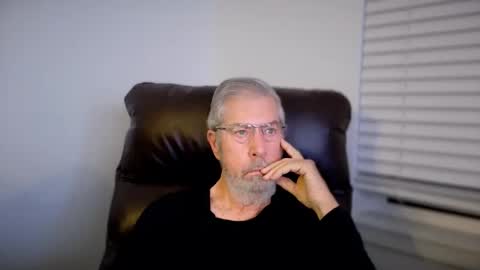 Snapshot of yougogirl_3 chatting on January 15, 2026, 12:32 pm Colorado Guy Straight online show from January 15, 2026, 12:32 pm