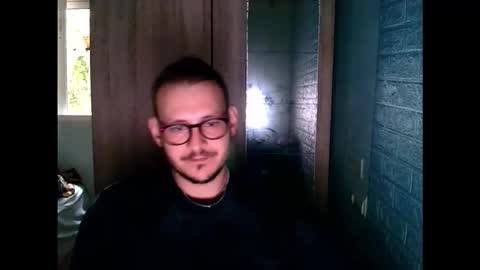 Snapshot of younromki chatting on February 6, 2026, 11:24 am A... online show from February 6, 2026, 11:24 am