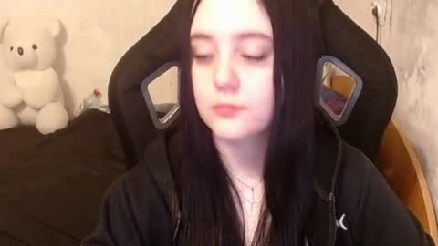 your_8a8y online show from December 2, 2024, 3:58 pm