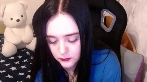 your_8a8y online show from December 17, 2024, 12:33 pm