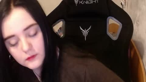 your_8a8y online show from January 16, 2025, 3:02 pm