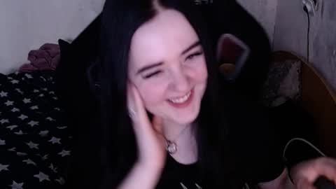 your_8a8y online show from March 12, 2025, 11:20 am