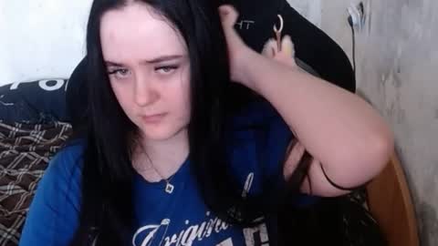 your_8a8y online show from September 12, 2025, 11:10 am