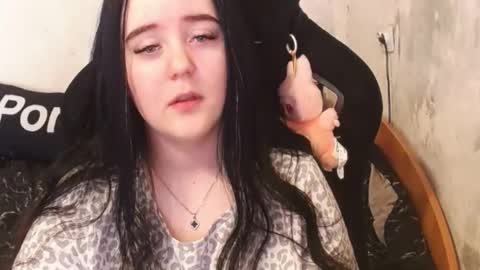 your_8a8y online show from October 8, 2025, 6:11 am