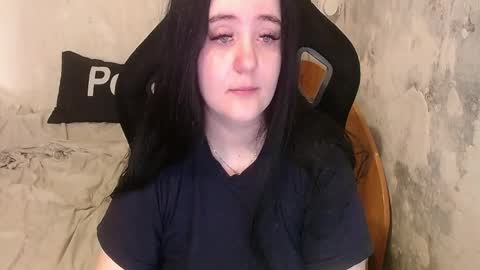 your_8a8y online show from April 4, 2026, 5:49 am