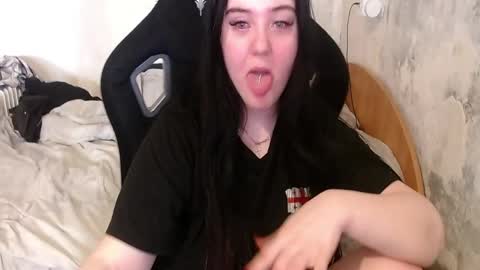 your_8a8y online show from April 25, 2026, 11:57 am