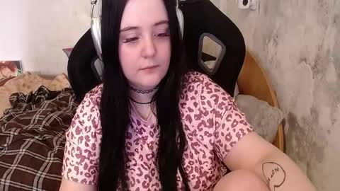 your_8a8y online show from June 5, 2026, 6:52 am
