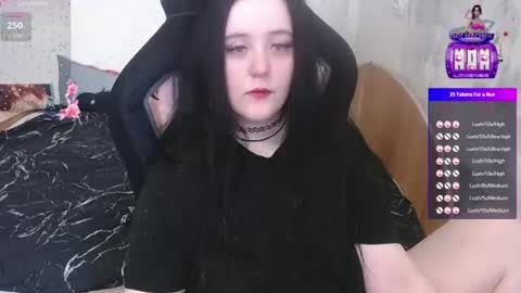 Snapshot of your_8a8y chatting on July 2, 2026, 12:00 pm your_8a8y online show from July 2, 2026, 12:00 pm