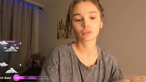 Camilla online show from October 16, 2025, 7:37 pm