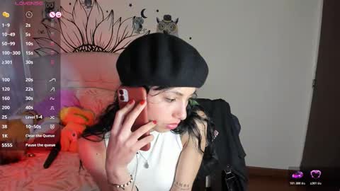 mia3 online show from November 19, 2025, 8:20 pm