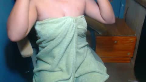 your_bootybabe online show from October 19, 2025, 3:40 am