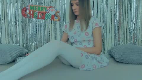 Lily online show from December 26, 2024, 11:21 am