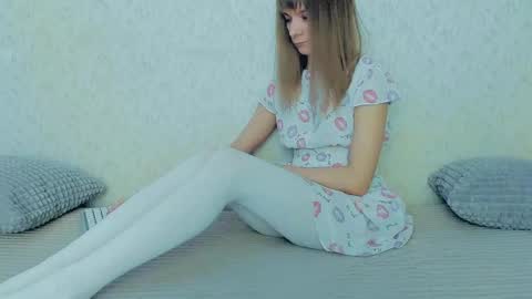 Lily online show from February 20, 2025, 6:06 am