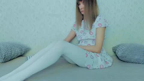 Lily online show from February 24, 2025, 5:22 am