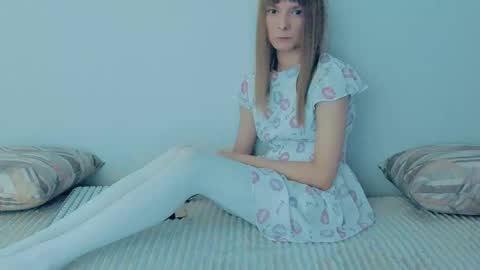 Lily online show from September 16, 2025, 7:53 am