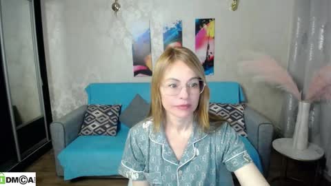 your_crush_12 online show from November 14, 2025, 7:51 am