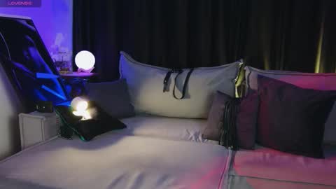 Goddess Alana online show from November 10, 2025, 8:13 am