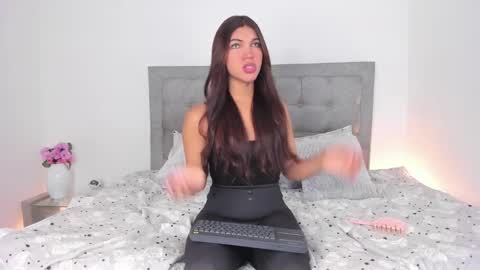 Eliza online show from January 28, 2025, 2:11 am