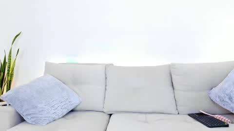 Eliza online show from February 6, 2025, 11:26 pm