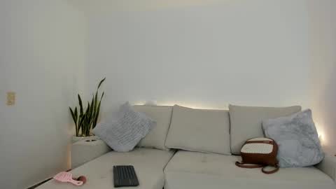 Eliza online show from February 19, 2025, 10:31 pm