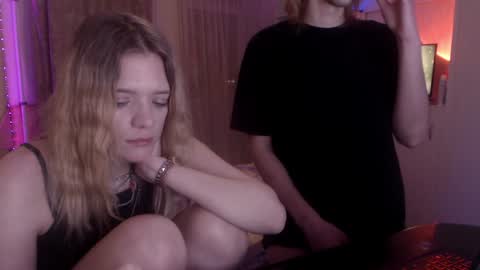 Your Horny Friends online show from January 30, 2025, 10:41 pm