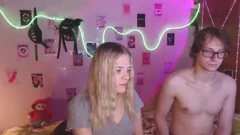 Your Horny Friends online show from October 16, 2025, 12:06 pm