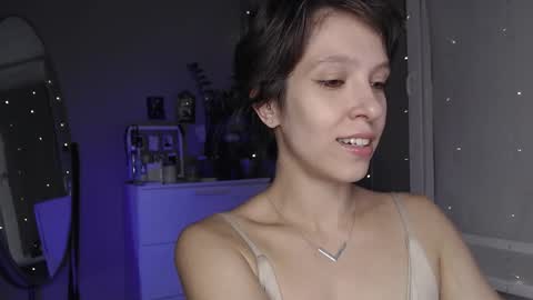 Alex and Kris long hair online show from September 9, 2025, 8:41 pm