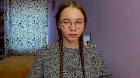 Leslie online show from February 25, 2025, 2:00 pm