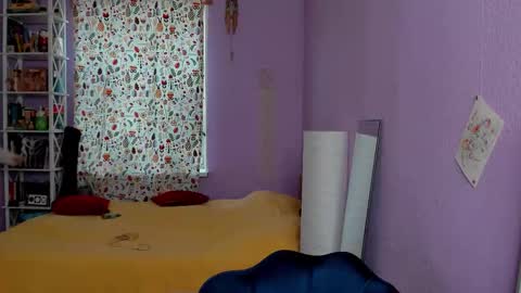 Leslie online show from September 18, 2025, 1:35 pm