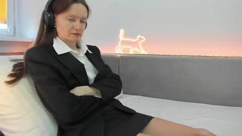 Snapshot of your_librarian chatting on March 6, 2026, 8:22 am Your Librarian online show from March 6, 2026, 8:22 am