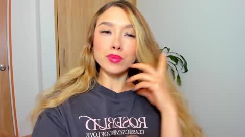 your_little_ online show from January 22, 2025, 1:11 pm