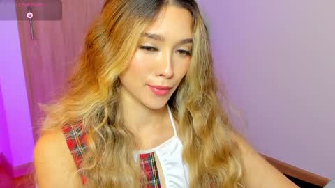 your_little_ online show from February 6, 2025, 12:59 pm