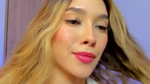 your_little_ online show from February 18, 2025, 4:16 pm