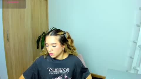 your_little_ online show from March 5, 2025, 10:11 am