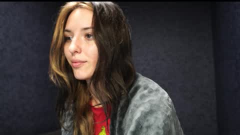 Meri  online show from November 16, 2025, 8:36 pm