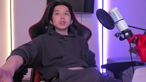 Han   online show from October 18, 2025, 2:47 am