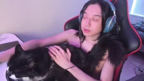 Snapshot of your_little_twink chatting on June 3, 2026, 3:42 am Han online show from June 3, 2026, 3:42 am