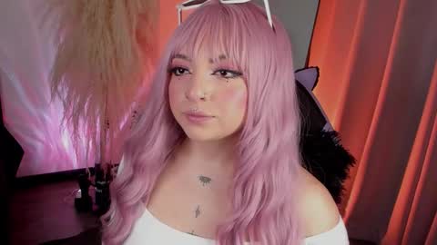 Cami independent model online show from September 17, 2025, 6:37 am