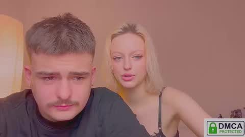 your_molly_mark online show from November 4, 2025, 4:06 pm