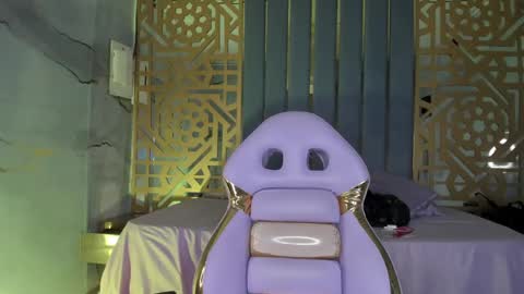 Evelin  online show from December 4, 2024, 10:51 pm