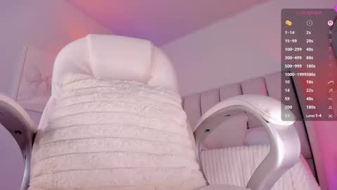 your_petite18 online show from April 21, 2026, 1:42 am