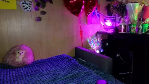 Alice  online show from September 27, 2025, 12:59 am