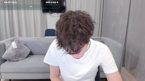 your_shy_guy online show from January 8, 2025, 6:52 pm