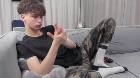 your_shy_guy online show from February 1, 2025, 7:13 pm