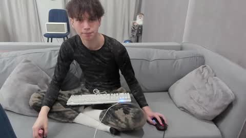 your_shy_guy online show from February 26, 2025, 7:05 pm