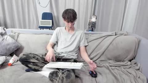 your_shy_guy online show from March 8, 2025, 6:58 pm