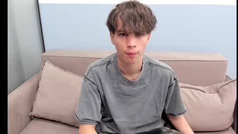 your_shy_guy online show from October 16, 2025, 1:50 am